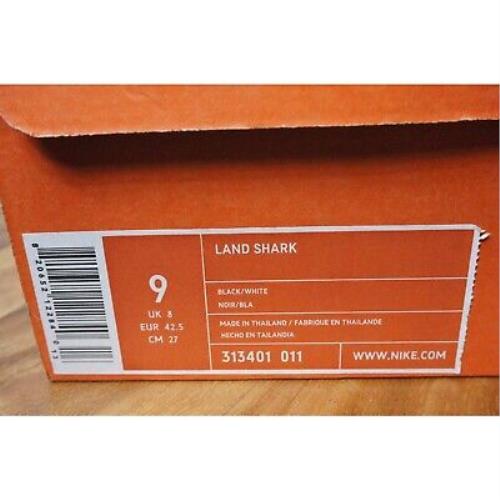 Nike shoes Landshark - Black , White Secondary 9