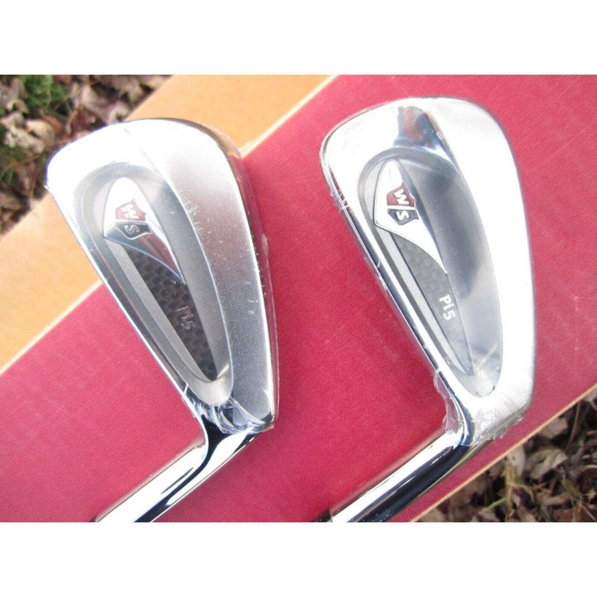 2 True Temper Dynamic Gold Wilson Staff R300`s Golf Clubs Irons 3 4- pi5