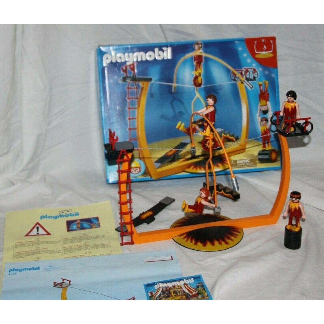 Playmobil Circus 4236 Tightrope Artists Trapeze Acrobat Performers People Box