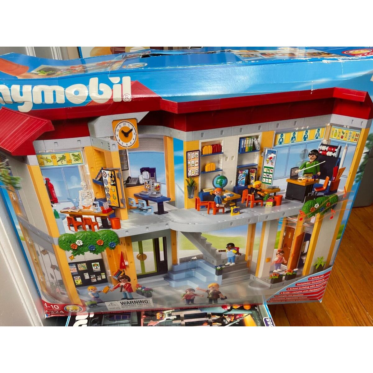 Playmobil City 4324 Furnished School Building But Shelf Worn Box