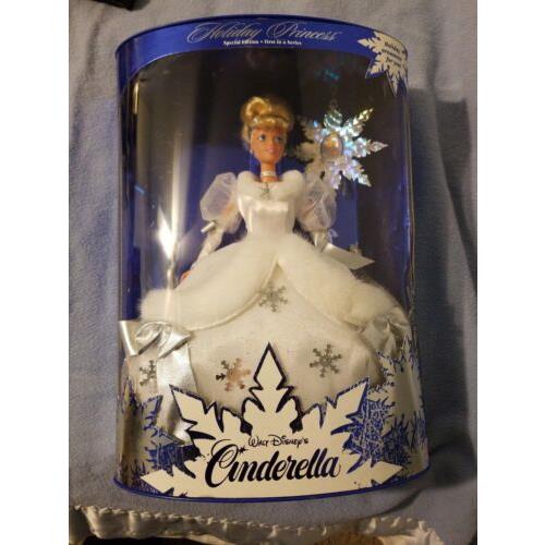 Holiday Princess Special Edition Walt Disney`s Cinderella Doll Mattel 1996