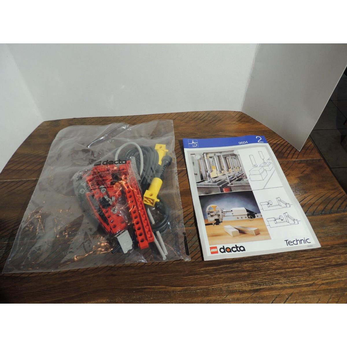 Lego Dacta Technic Pneumatic Set 9604