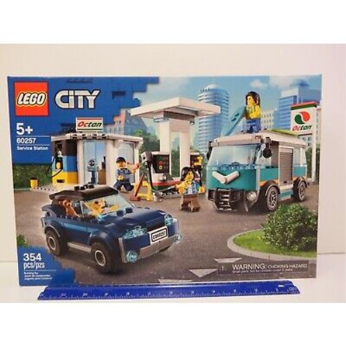 Lego City - Model 60257 - Service Station - 354 Piece Set - Age 5 -12 Y