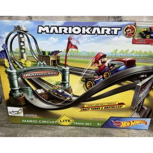 Hot Wheels 1:64 Mario Kart Track Circuit Lite Playset - GHK15