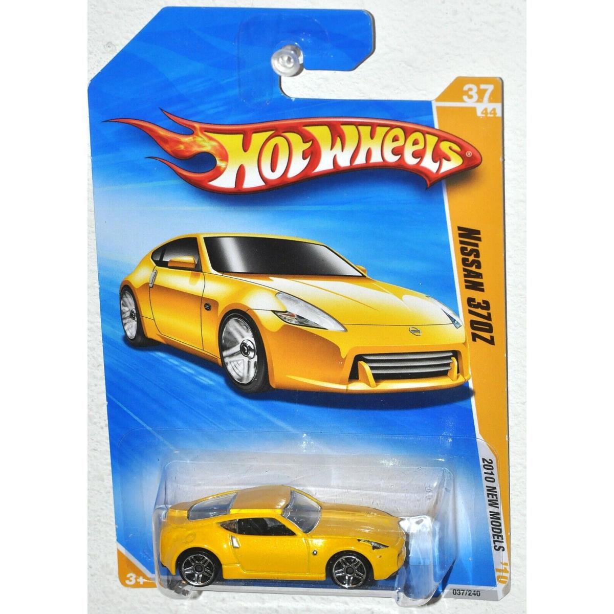 Hot Wheels 2010 Models 37 Nissan 370Z Yellow Moc R0957
