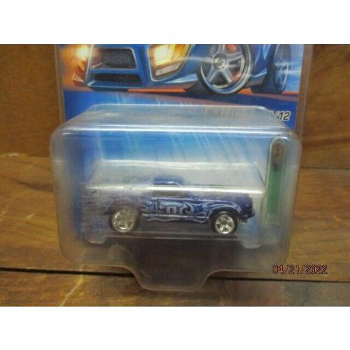 Hot Wheels 2005 Treasure Hunt 127 Mustang Mach 1 1:64 Scale Diecast Collectible