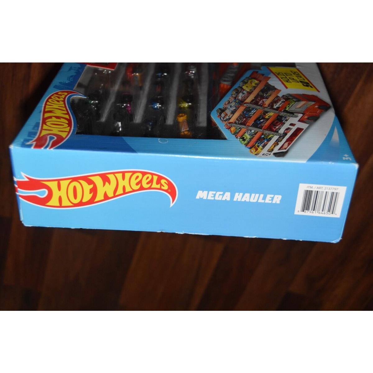 Hot Wheels toy Mega Hauler - Multi-Color