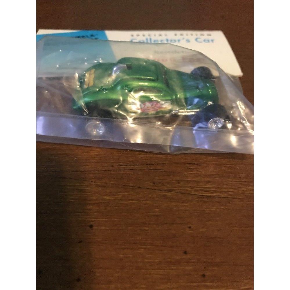 Hot Wheels 16th Collectors Convention Newsletter Car - Sooo Fast Green