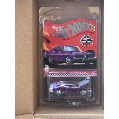 Hot Wheels toy Dodge Charger - Purple