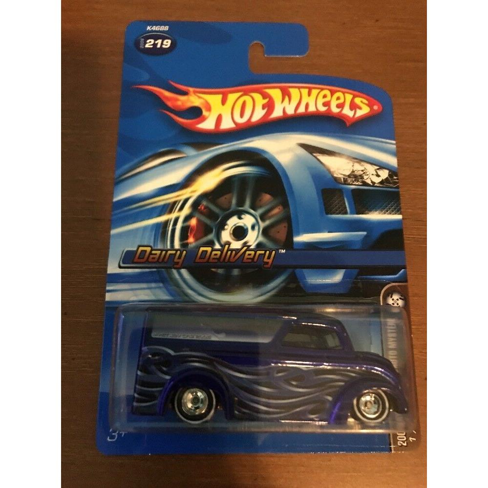 Mattel Hot Wheels Mystery Car 2006 Dairy Delivery 219 Blue 1/5 with Voucher