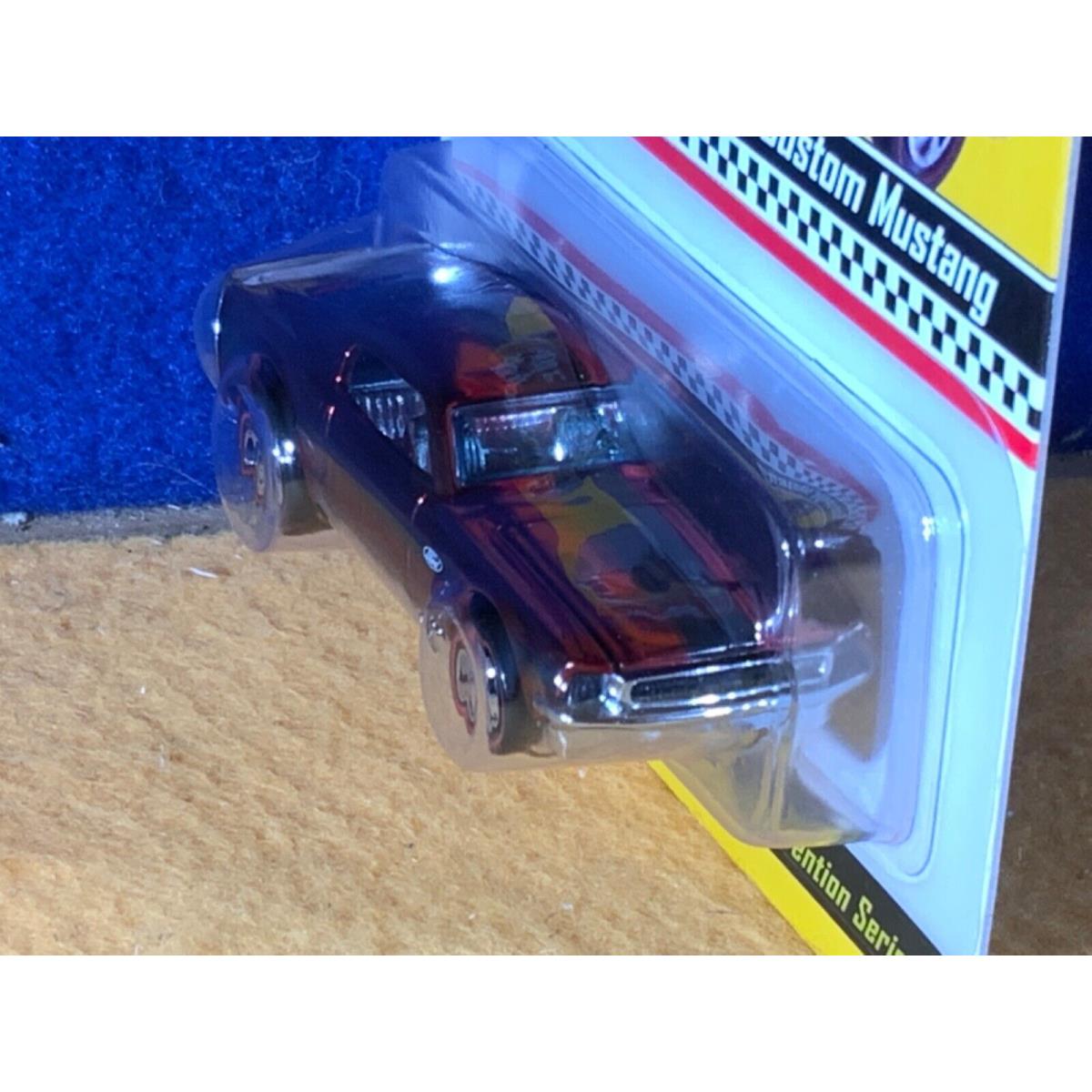Hot Wheels toy FORD MUSTANG - Red