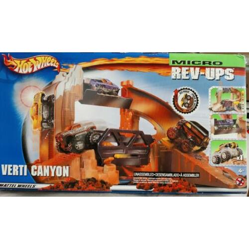 2002 Hot Wheels Micro Rev-ups Verti Canyon Play Set