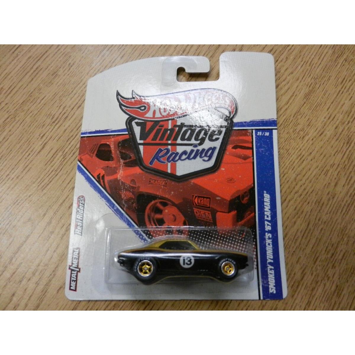 2010 Hotwheels Vintage Racing Smokey Yunick`s 67 Camaro Die Cast Car 1:64 Scale