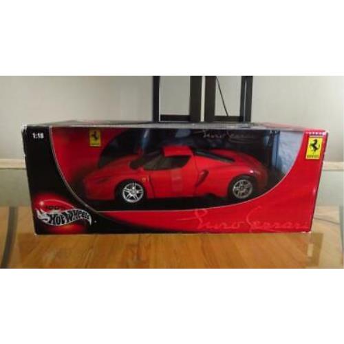 Hot Wheels Enzo Ferrari Red Die Cast Car 1:18 2002