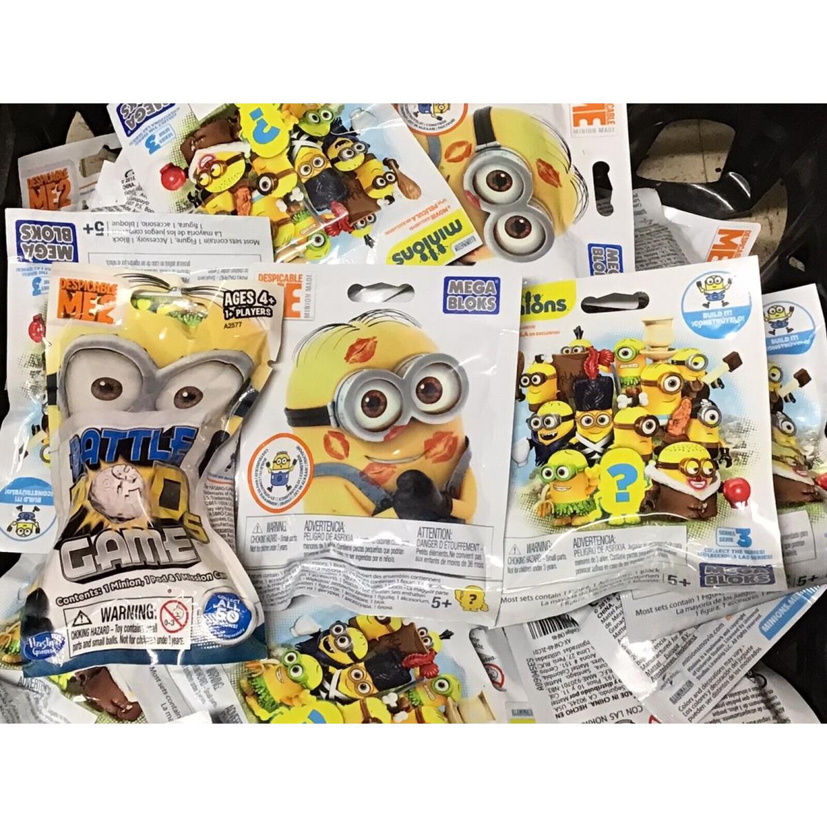 70x Minions Mega Bloks Series 3 9x Valentine`s Minion 2x Battle Pod