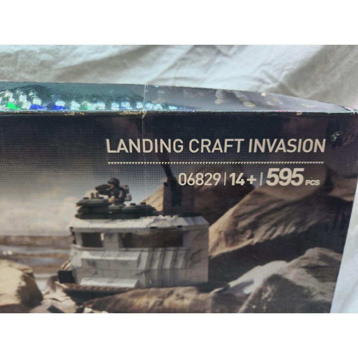 Mega Bloks Call of Duty Landing Craft Invasion 06829 - 595 Pcs