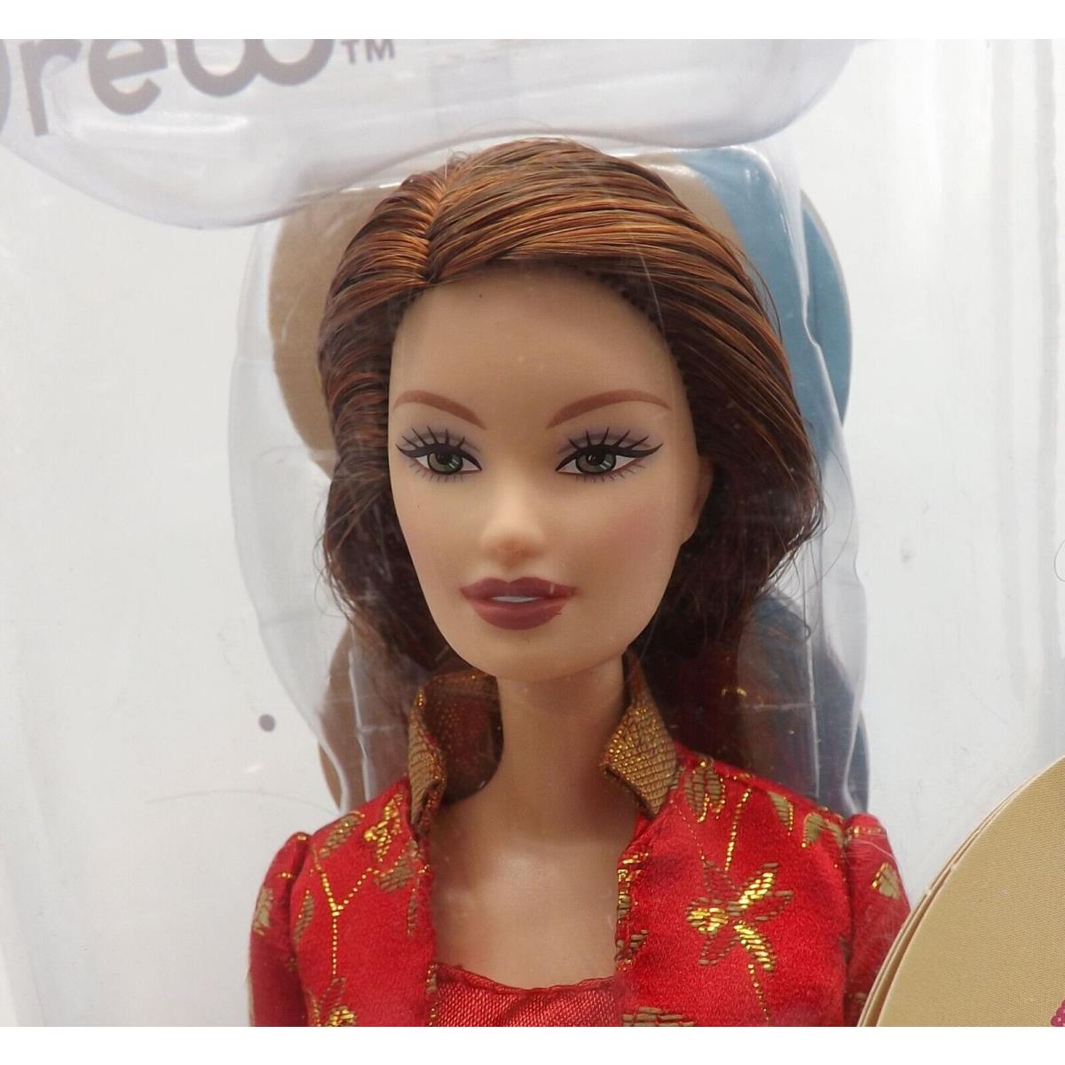 Barbie toy  - Red Doll Hair, Green Doll Eye