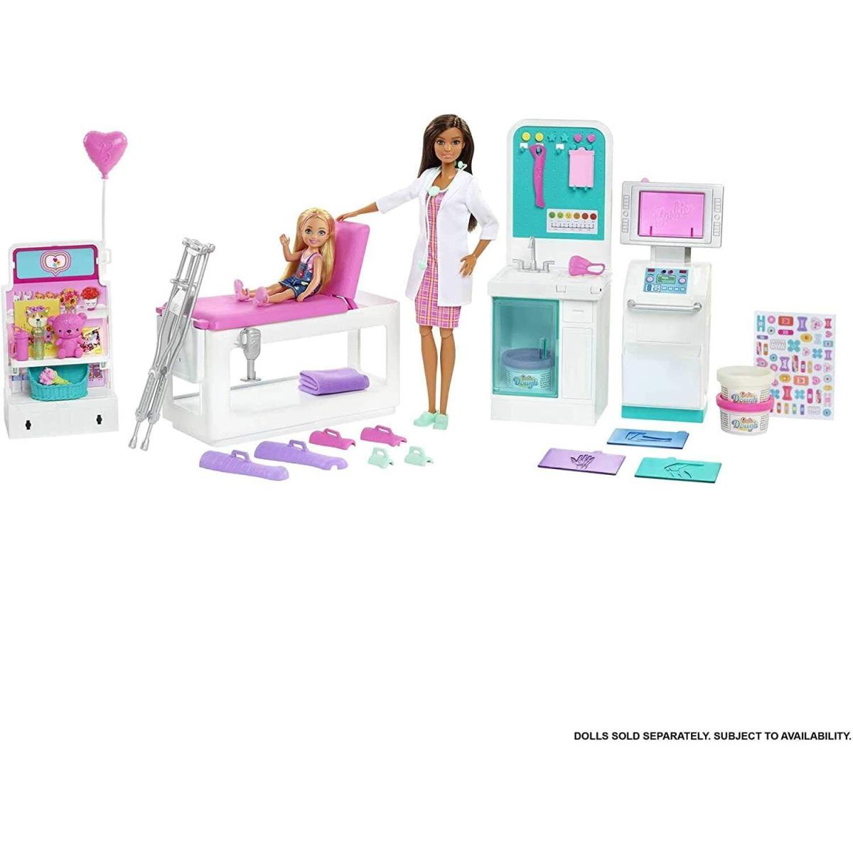 Barbie Fast Cast Clinic Playset Brunette Doctor Doll