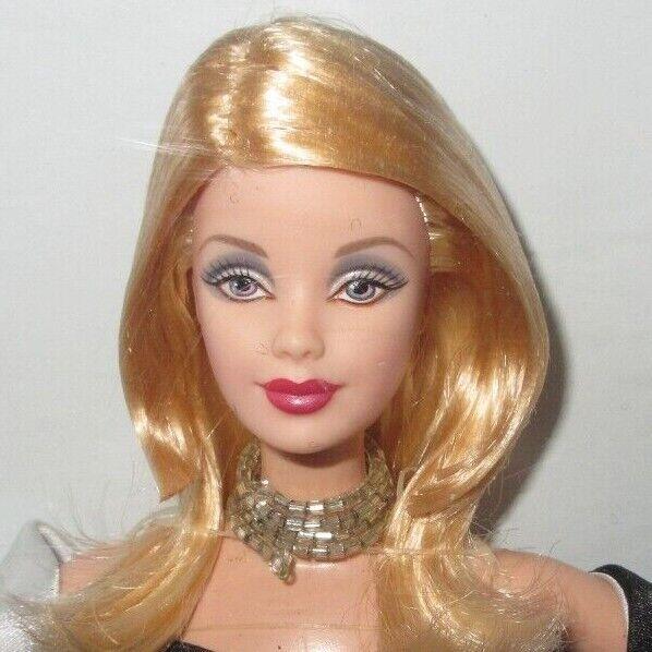 Nrfb Barbie Mattel Noir et Blank Club Exclusive Limited Edition Fashion Doll