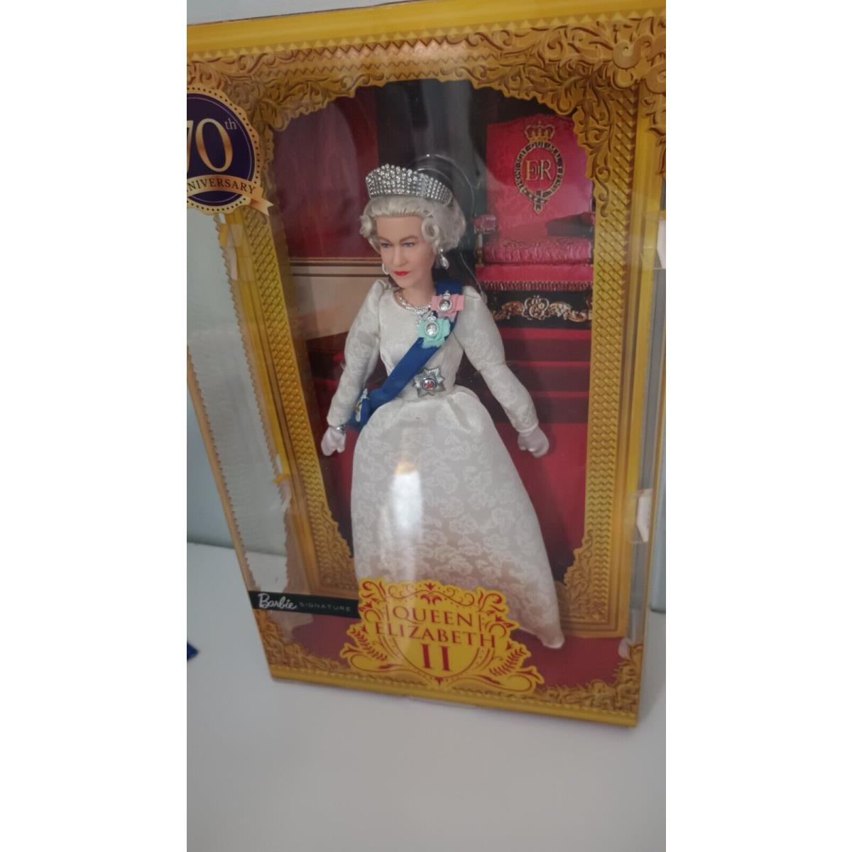 Barbie Celebrates Queen Elizabeth II 70YEAR Reign Platinum Jubilee Nrfb