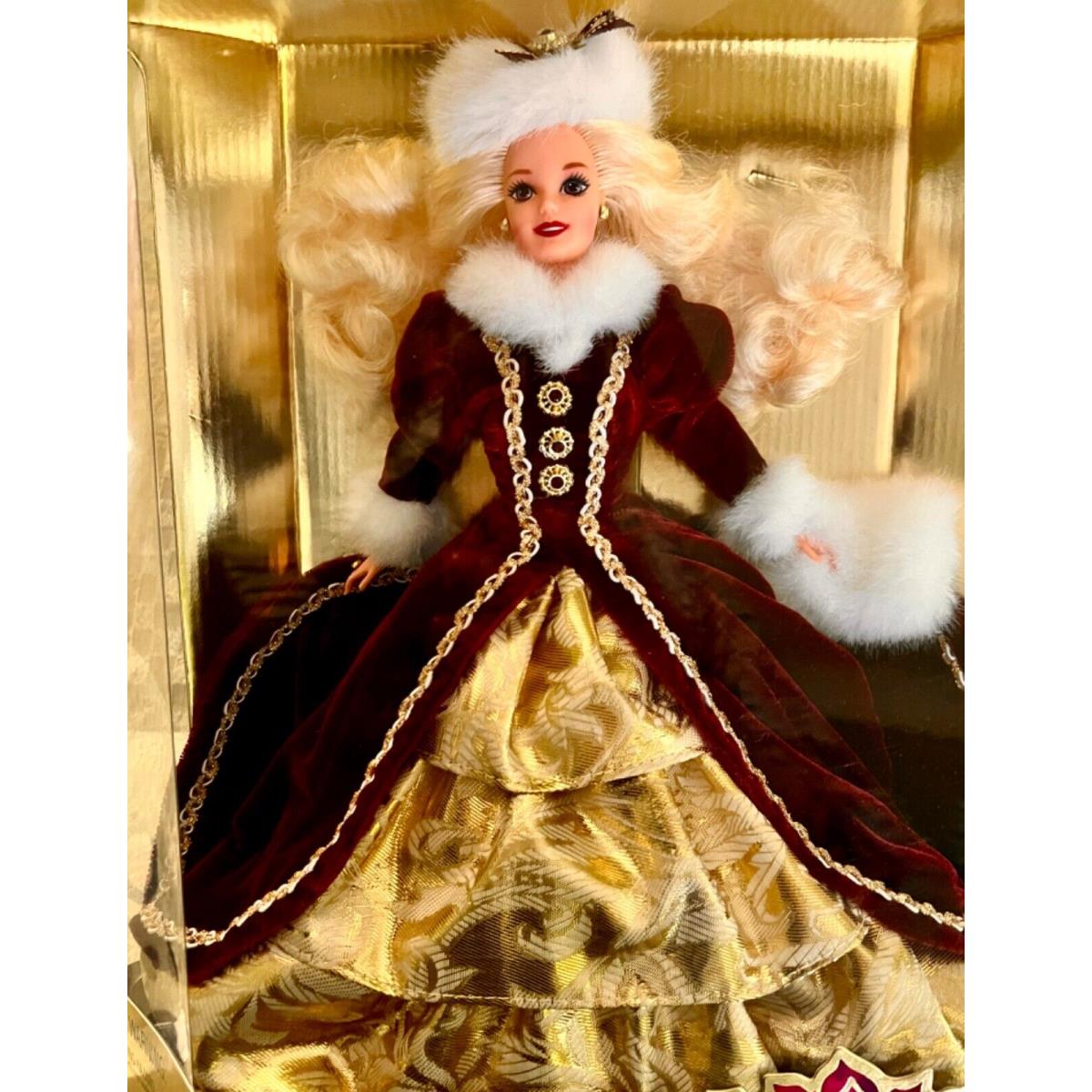 Barbie Happy Holiday: 1996 Burgundy Velvet White Fur 15646 Nrfb