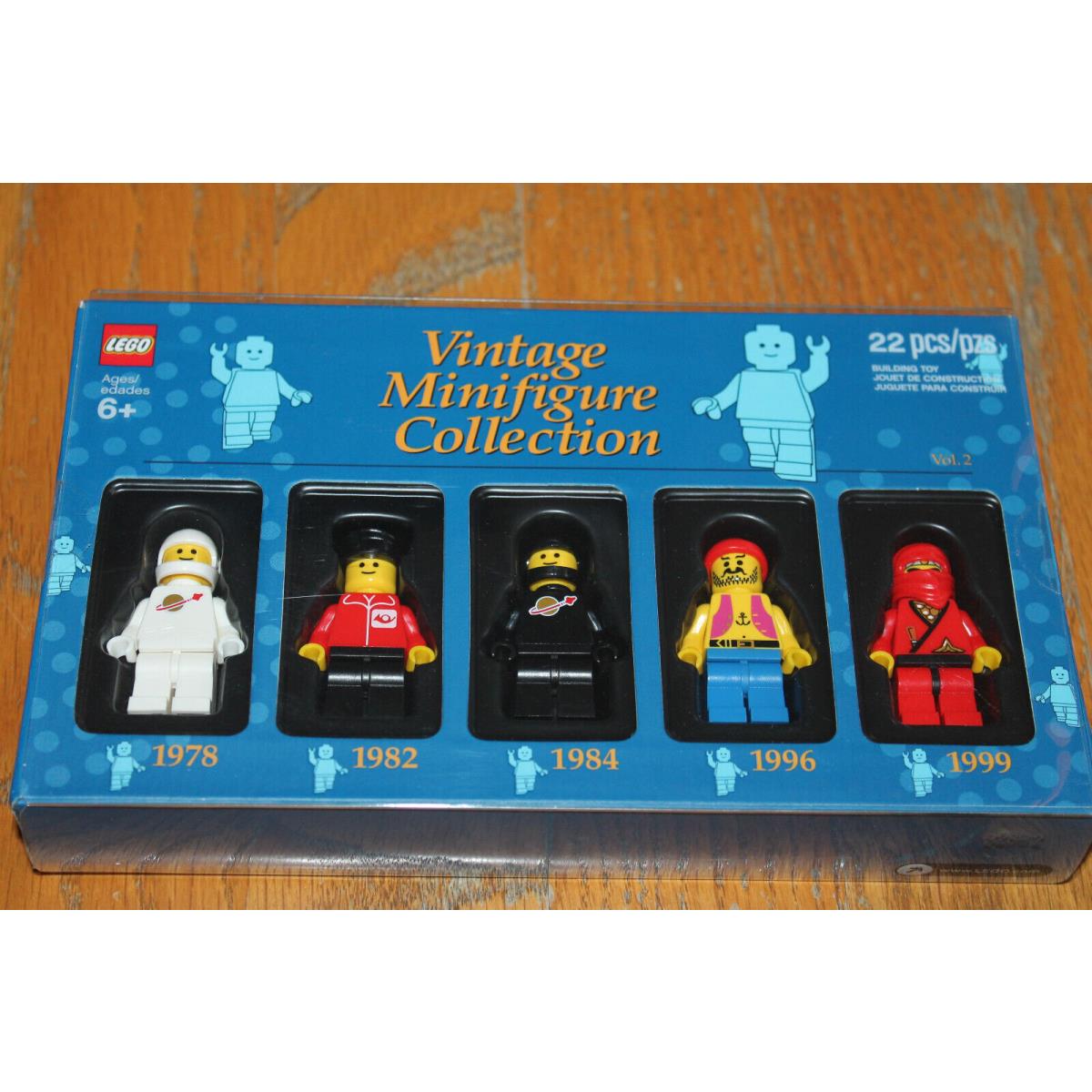 Lego 5000438 Holiday 5 pc Vintage Minifigure Set Astronaut Ninja Pirate Tru ed