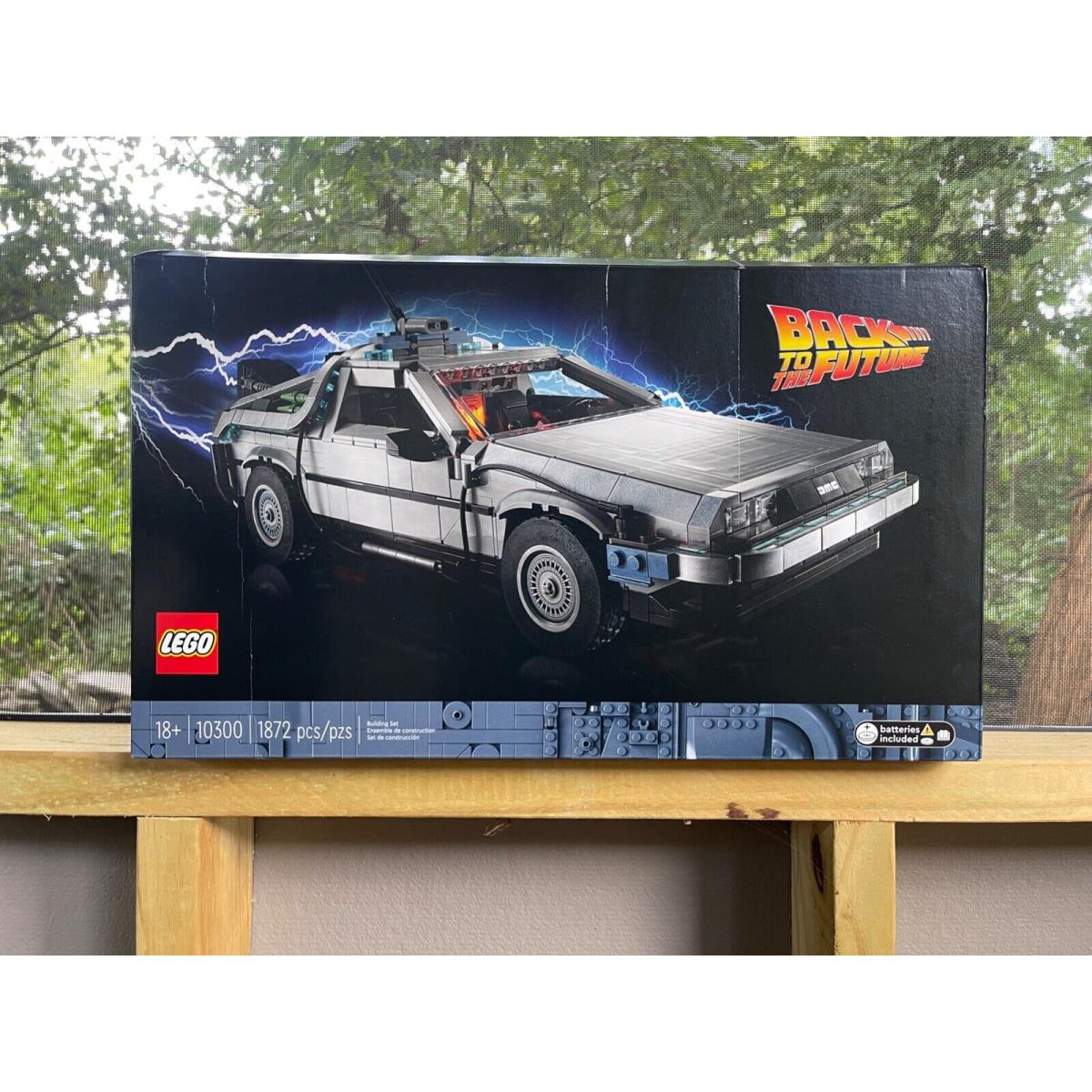 Lego 10300 2022 Back to The Future Time Machine Delorean Creator Expert