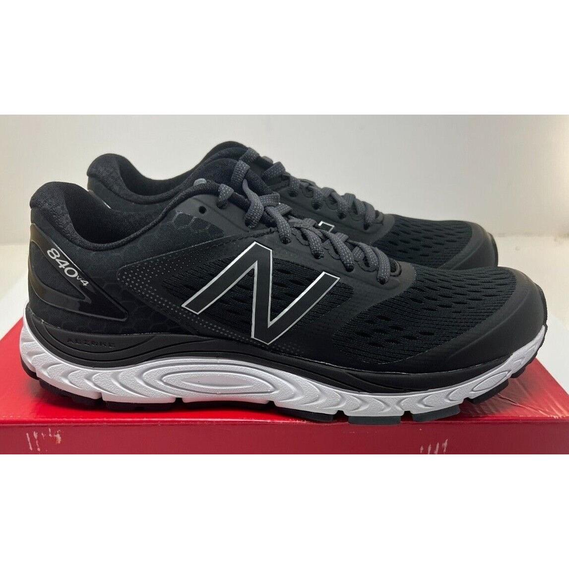 New Balance M840BK4 Men`s Running Shoes Black / White 8D or 8.5D