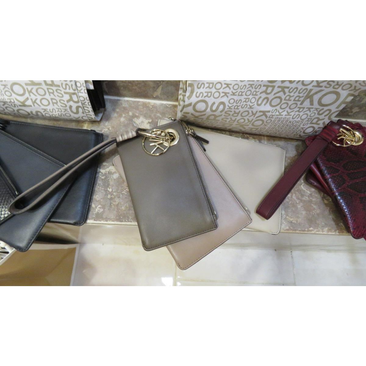 Michael Kors Wristlet/clutch Set: 3 Sizes + Charm + Ring + Strap Interchangeable gray and beiges