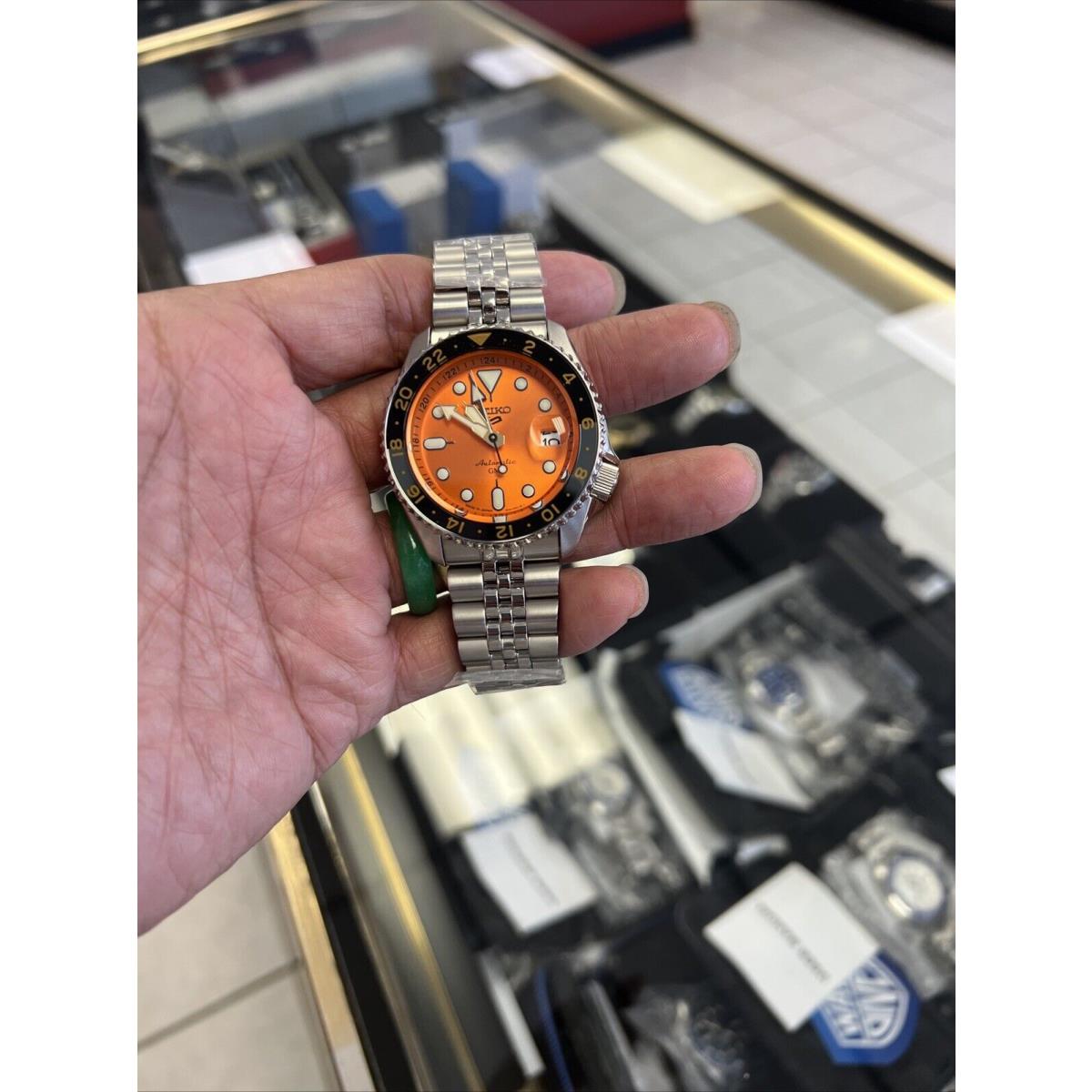 Seiko 5 Sports Skx Sports Style Gmt Series 42.5mm Men`s Watch Orange Dial