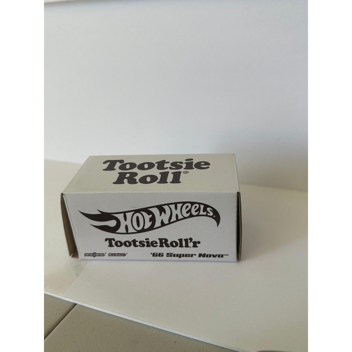 Hot Wheels `66 Super Nova Tootsie Roll V72