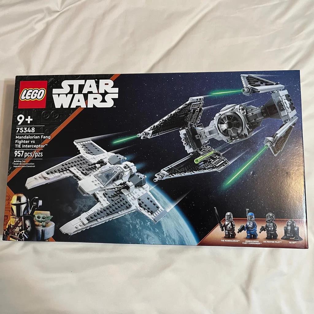 Lego Star Wars Mandalorian Fang Fighter vs Tie Interceptor 75348