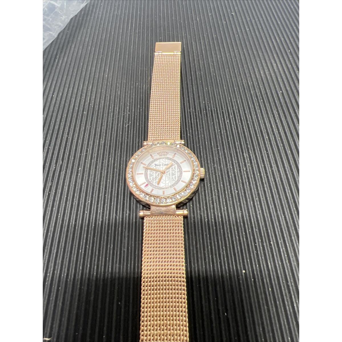 Juicy Couture Women`s 1901374 Cali Analog Display Japanese Quartz Rose Gold Watc