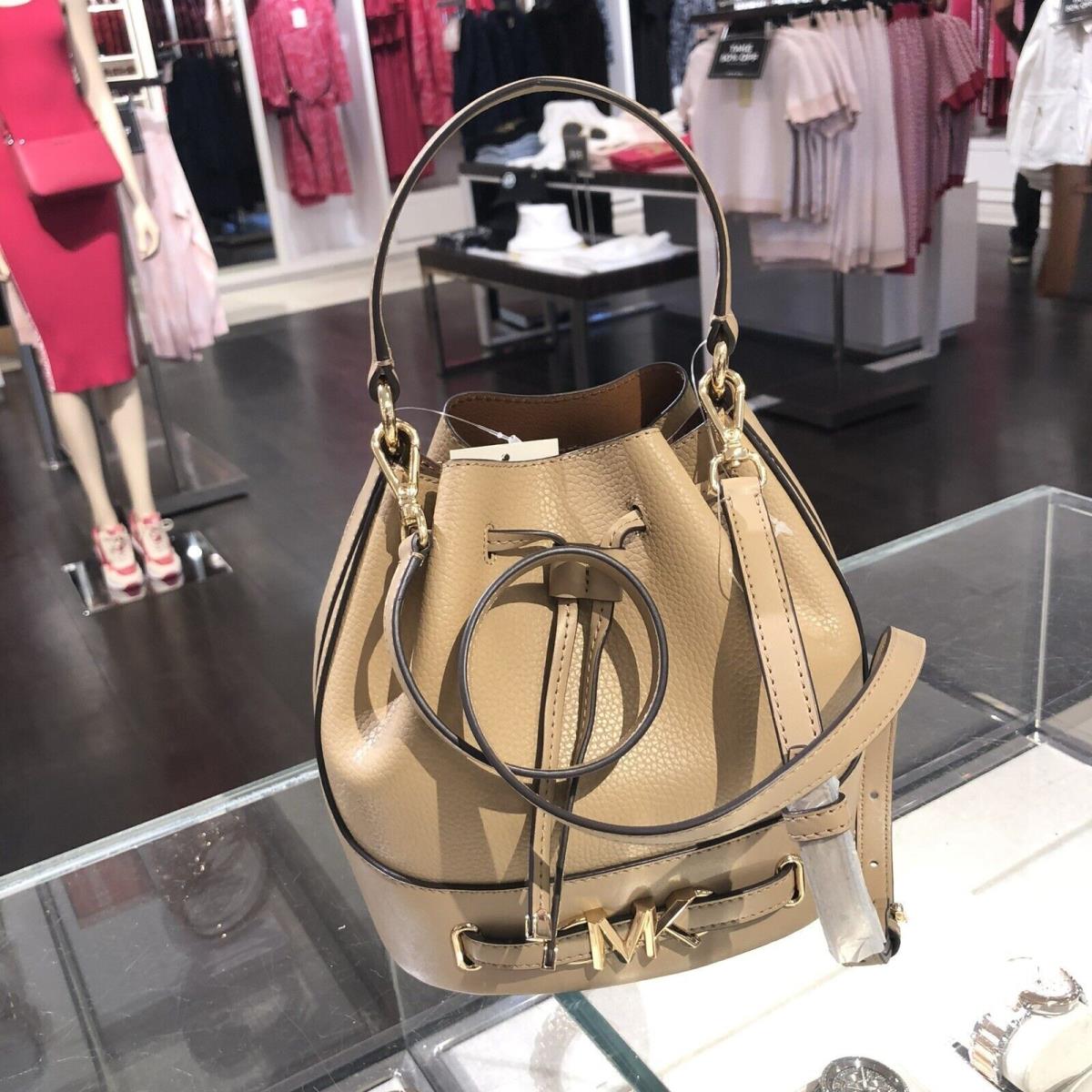 Michael Kors Reed Medium Drawstring Bucket Messenger Handbag Purse Bag Crossbody CAMEL