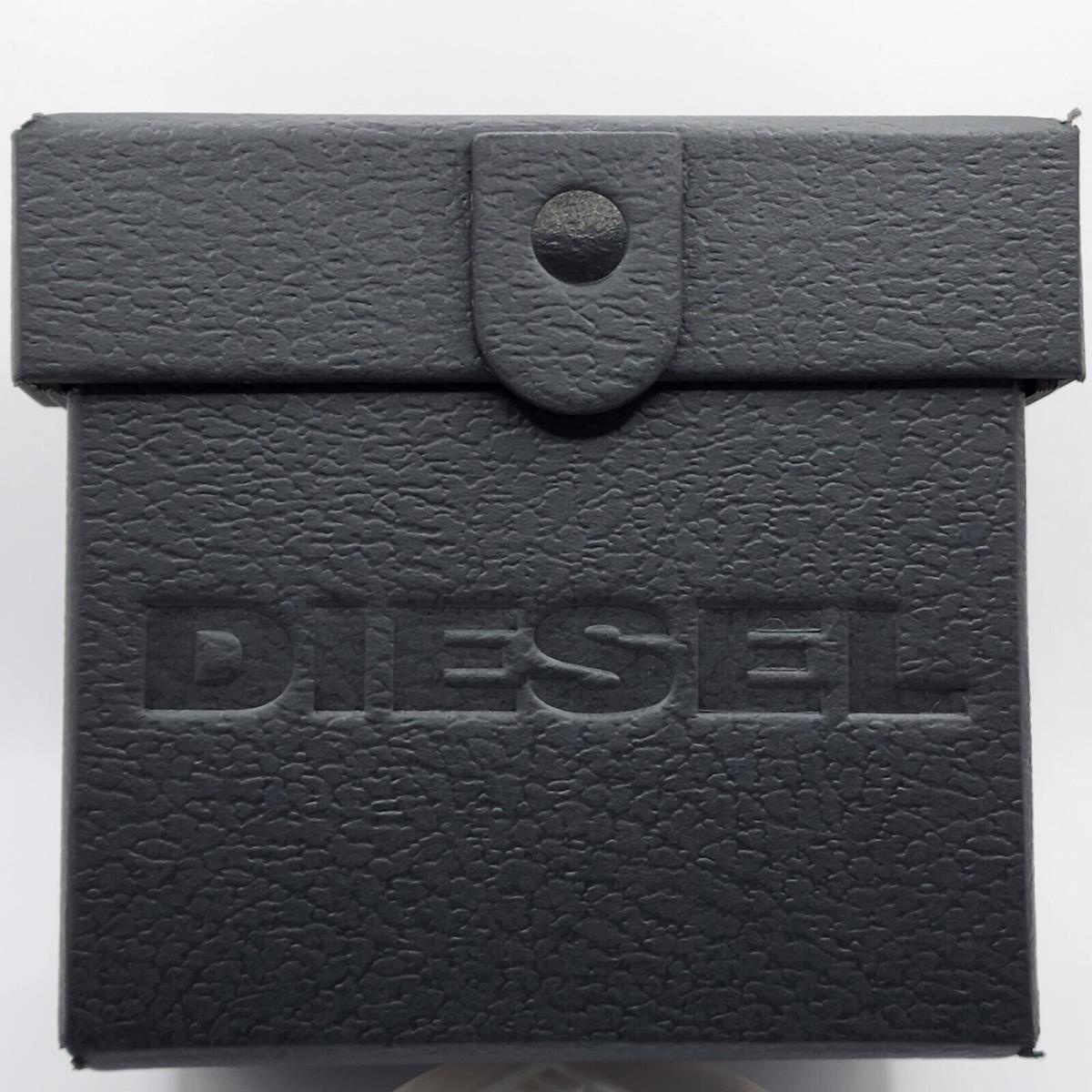 Diesel Men`s Watch Griffed Gunmetal-tone Stainless Steel 698615143436 watch Diesel Fash Chronograph | - Brands - DZ4586