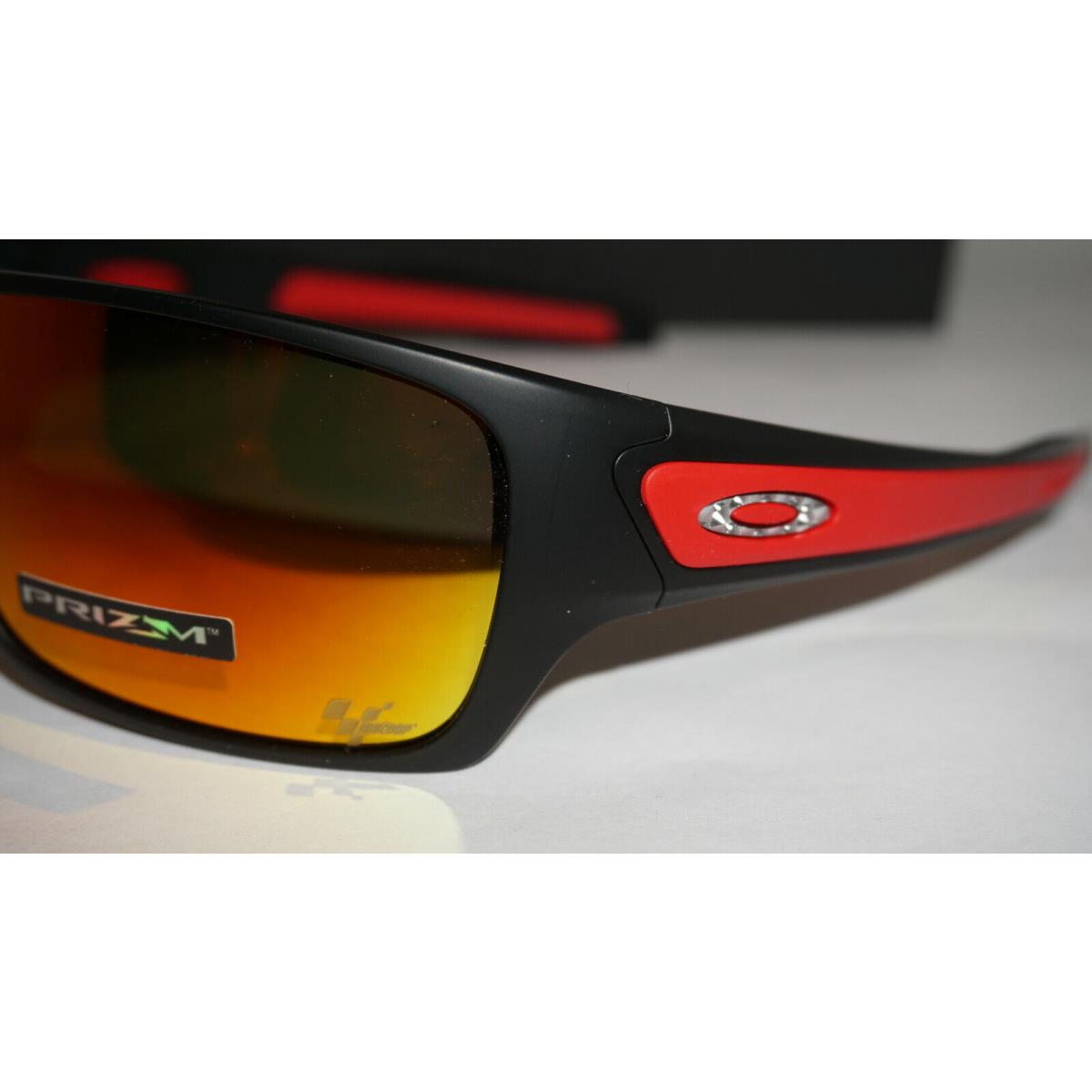 Oakley sunglasses  - Black Frame, Red Lens 6