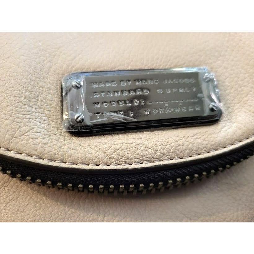 Marc Jacobs  bag  NATASHA - Black Handle/Strap, Gunmetal Hardware, BEIGE PAPYRUS Exterior 5