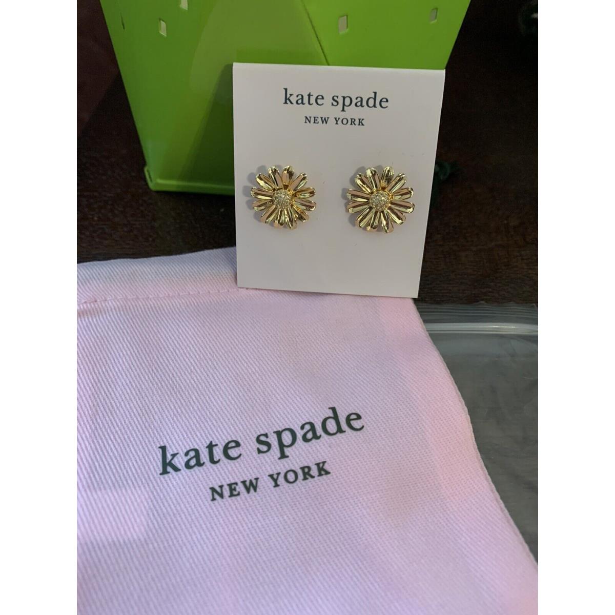 Kate Spade Earrings Daisy Gold Flower Disney Gift School Wedding Mom Teen Post