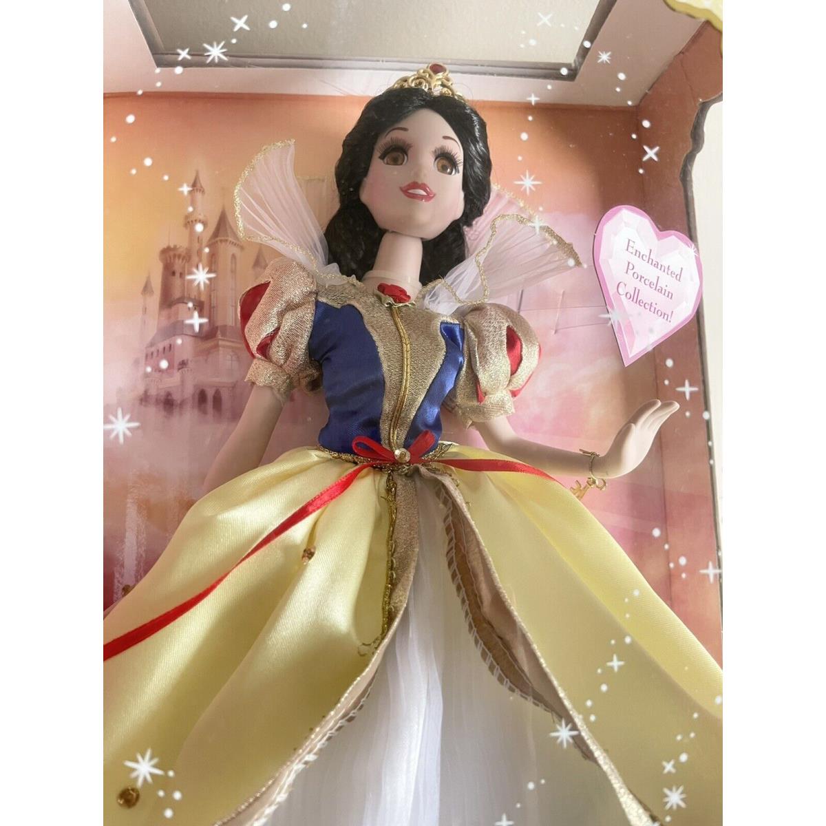 Disney Princess Snow White Porcelain Doll Enchanted Tales Brass Key 16 2007