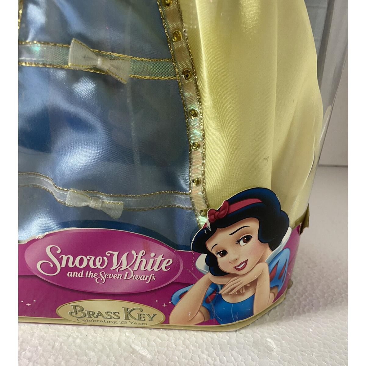 Disney Princess Snow White Porcelain Keepsake Doll 16``