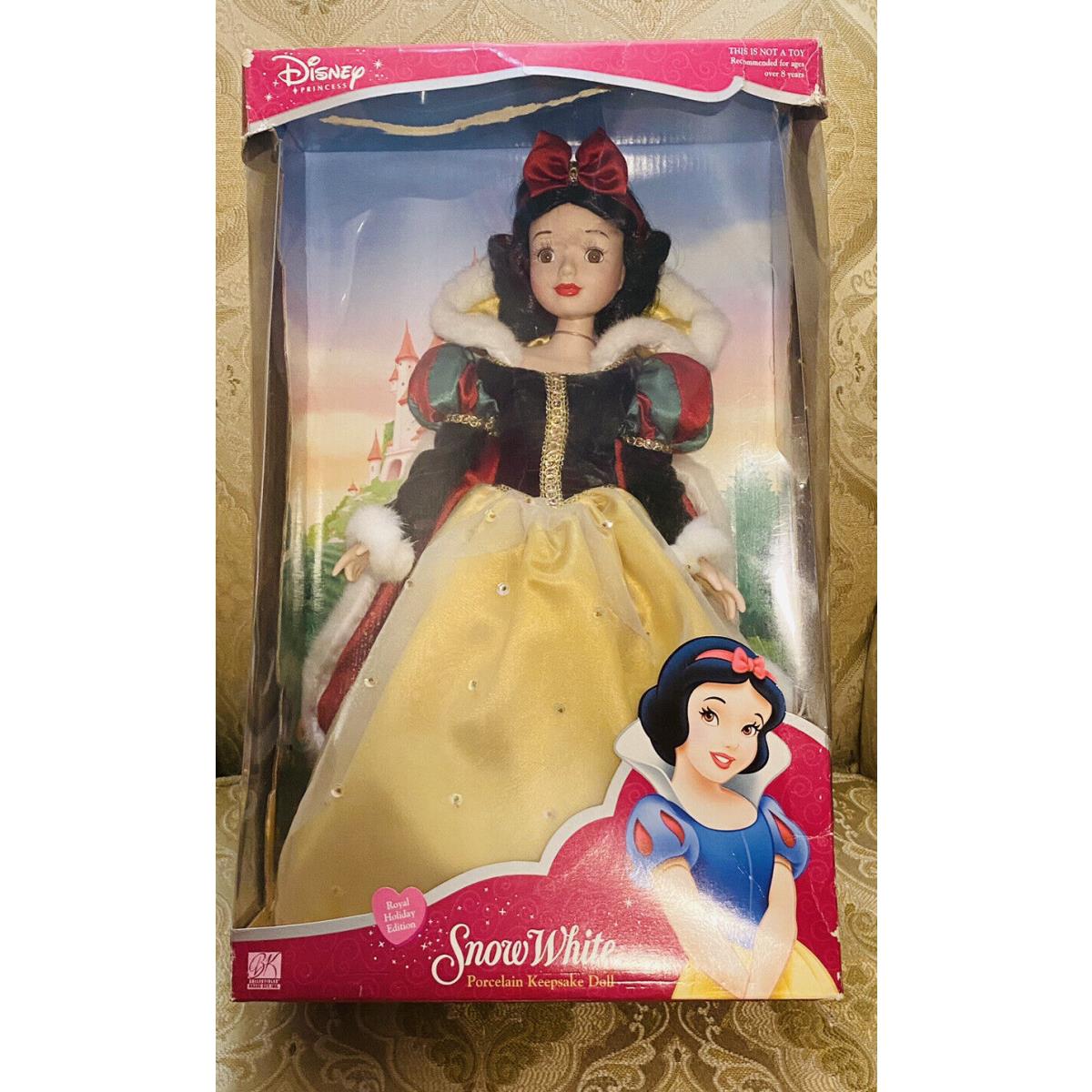 Disney Snow White Princess Porcelain Keepsake Doll Royal Holiday Edition 2003