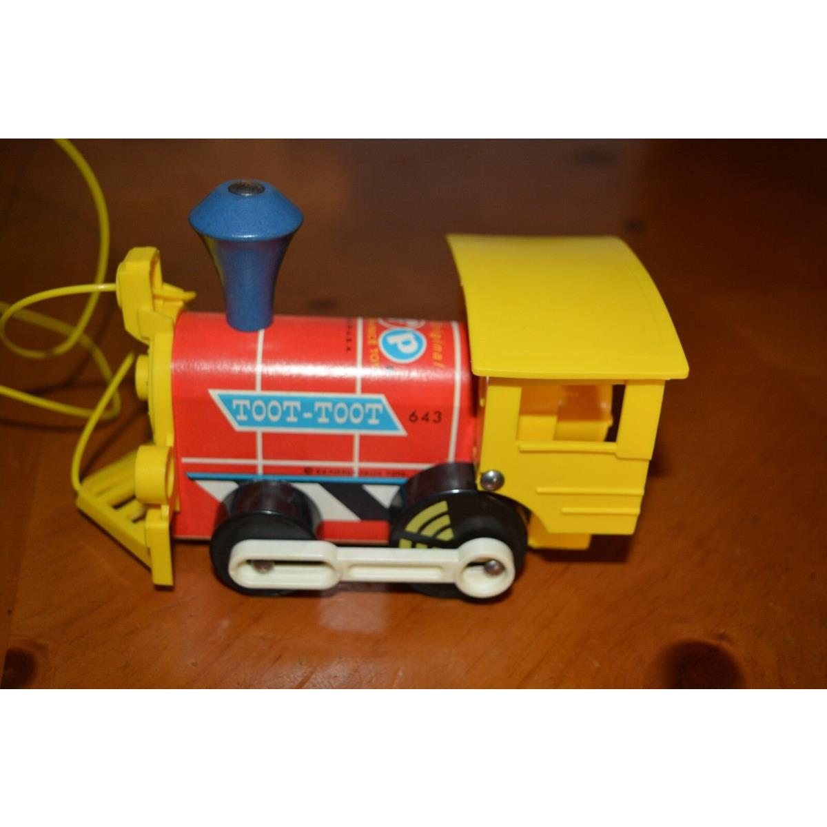 Fisher Price Vintage Pull Toy Toot-toot 643 Train IN The Box