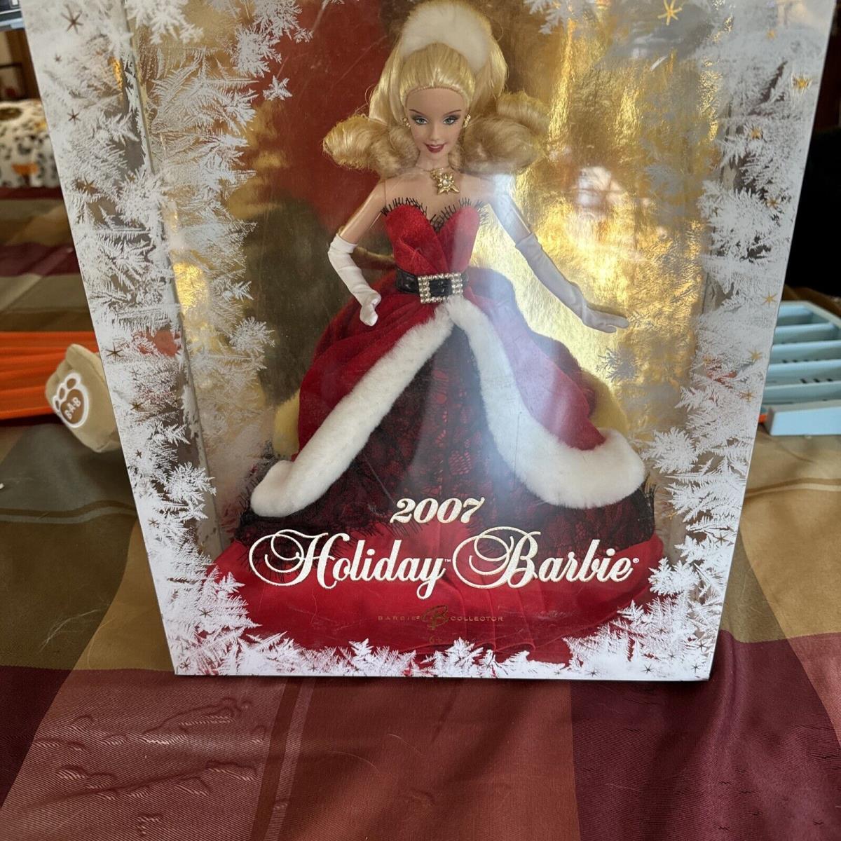 Barbie Doll by Mattel K7958 Collector Edition 2007 Holiday Blonde/red Velvet