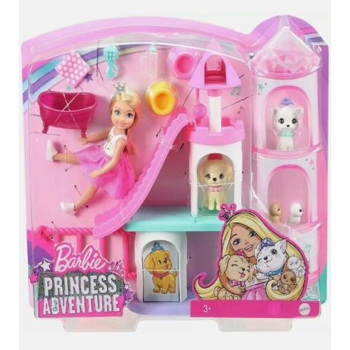 Mattel Barbie Princess Adventure Chelsea Pet Castle Playset with Blonde Chelsea Doll