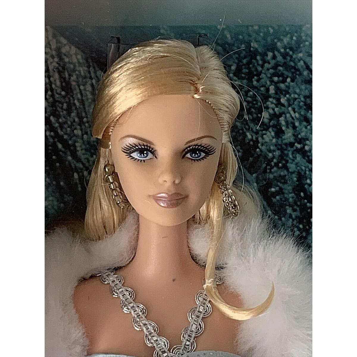 Barbie I Dream Of Winter 2005 Mattel J1742