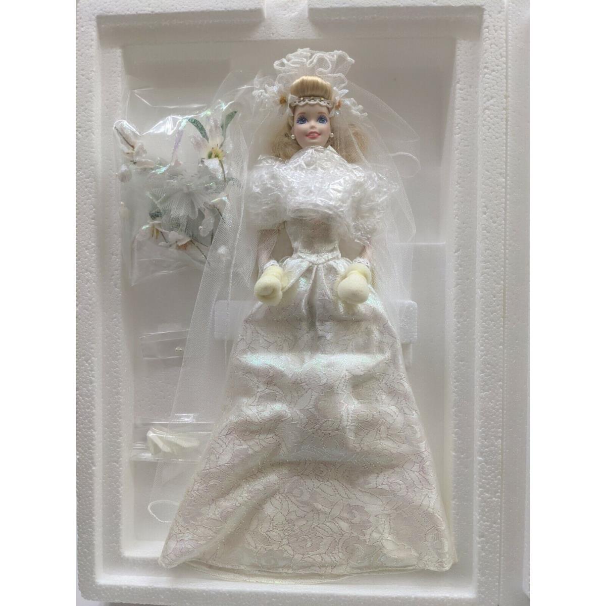 Barbie Star Lily Bride 12953 Shipper and Coa