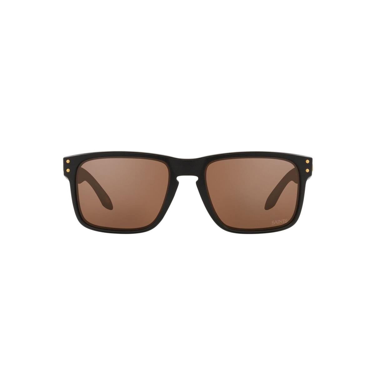 OO9102-S4 Mens Oakley Holbrook Sunglasses - Nfl Orlean Saints - Frame: Matte Black, Lens: