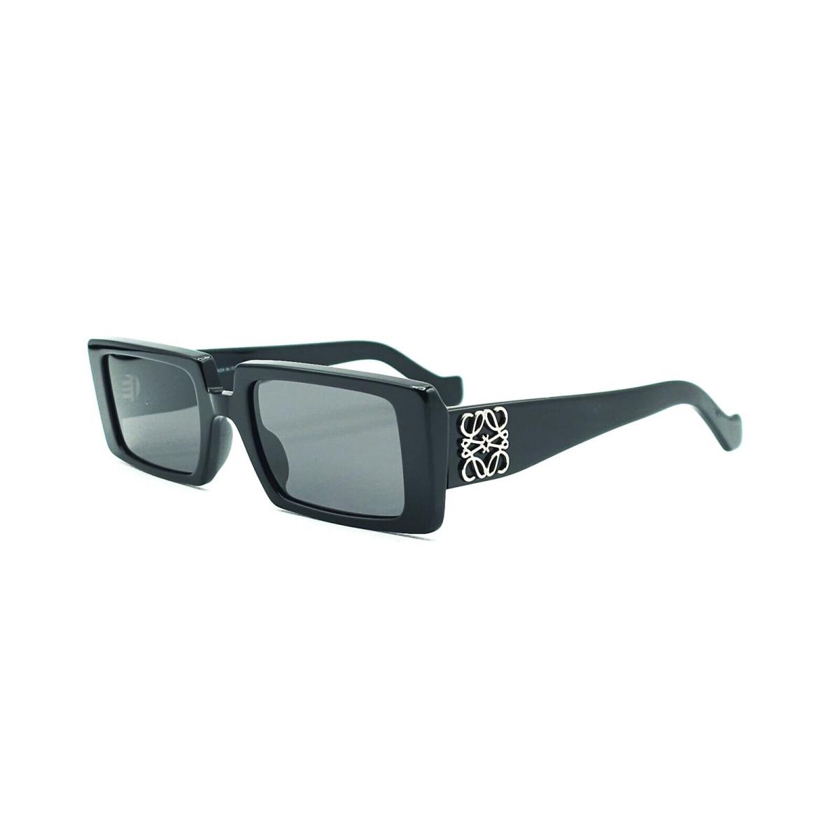 Loewe LW40028I Sunglasses 01A Black/gray Lenses Size 54