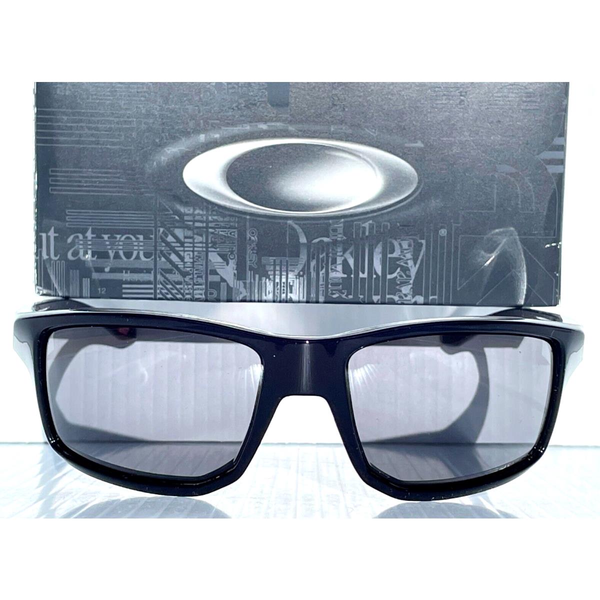 Oakley sunglasses Gibston - Black Frame, Grey Lens
