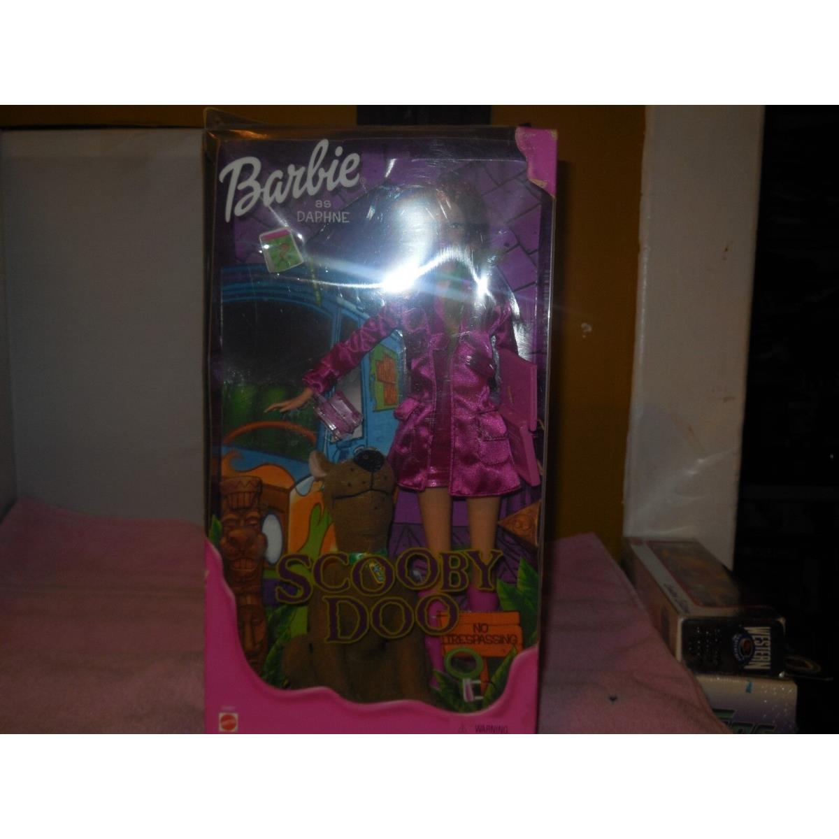 2001 Barbie Scooby Doo and Daphne as Barbie